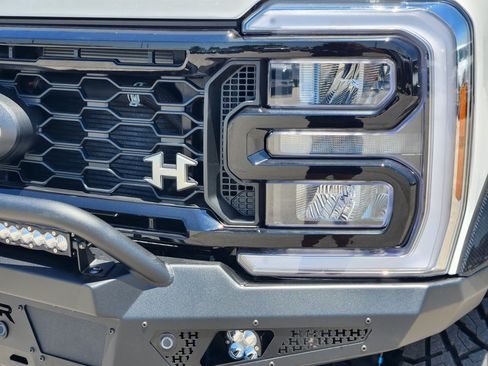 New 2026 Ford F250 Lariat w/ Black Appearance Package AWD/4WD image 7