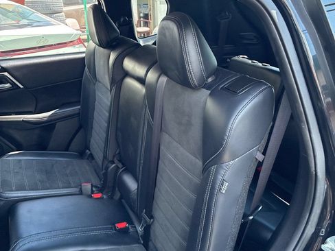 Used 2025 Mitsubishi Outlander SE AWD/4WD image 10
