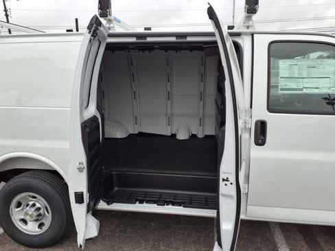 New 2025 Chevrolet Express 2500 w/ Driver Convenience Package image 8