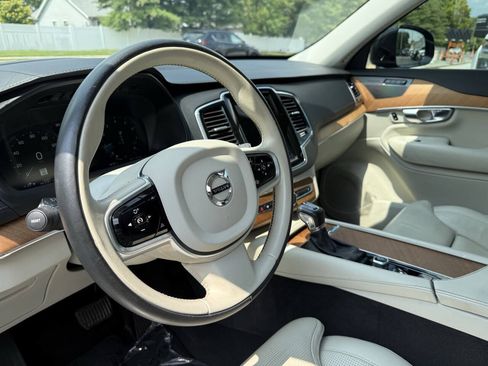 Used 2020 Volvo XC90 T6 Inscription w/ Protection Package Premier AWD/4WD image 17