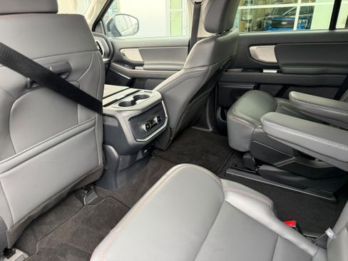 Certified 2025 Ford Expedition Active image 14