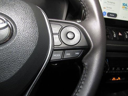 Used 2024 Toyota RAV4 XLE Premium image 6