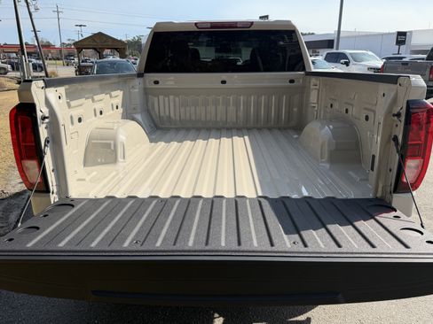 New 2026 GMC Sierra 1500 Pro w/ Graphite Edition image 4