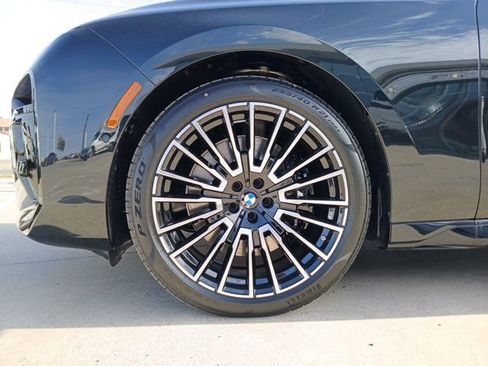 New 2026 BMW 740i w/ Executive Package image 5