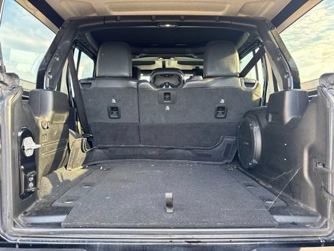 Used 2022 Jeep Wrangler Unlimited Sahara AWD/4WD image 8