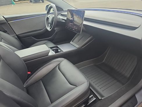 Used 2025 Tesla Model 3 RWD image 9
