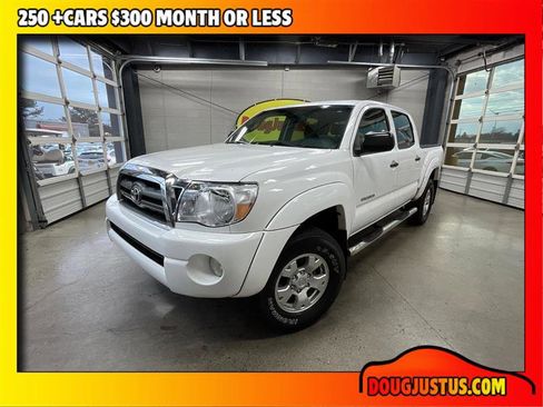 Used 2010 Toyota Tacoma PreRunner image 1