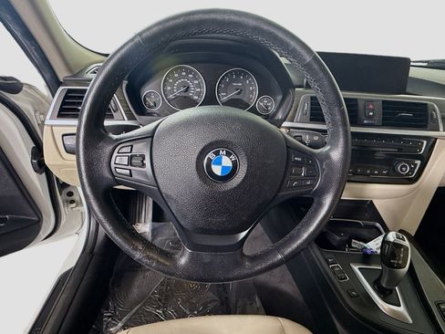 Used 2016 BMW 320i xDrive Sedan image 13