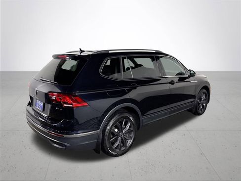 Certified 2023 Volkswagen Tiguan SE w/ Panoramic Sunroof Package image 6
