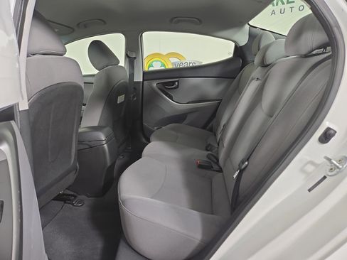 Used 2014 Hyundai Elantra SE w/ Option Group 02 image 12