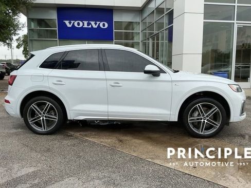 Used 2021 Audi Q5 e Premium w/ Convenience Package AWD/4WD image 5