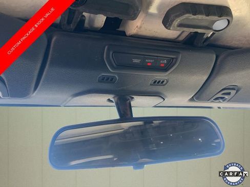 Certified 2022 Jeep Gladiator Willys image 44