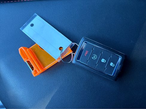 Used 2025 Dodge Charger R/T w/ Sun & Sound Package image 34