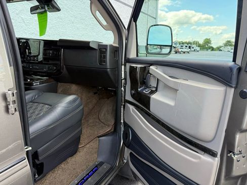 New 2025 GMC Savana 2500 w/ Driver Convenience Package image 34
