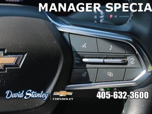 Used 2024 Chevrolet Traverse LT image 16