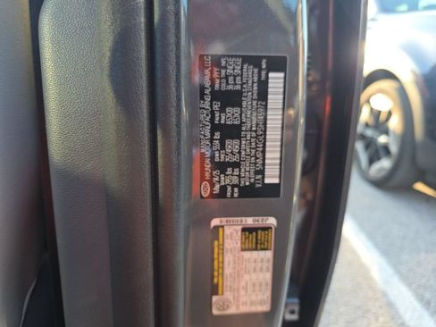 Used 2025 Hyundai Santa Fe Limited FWD image 18