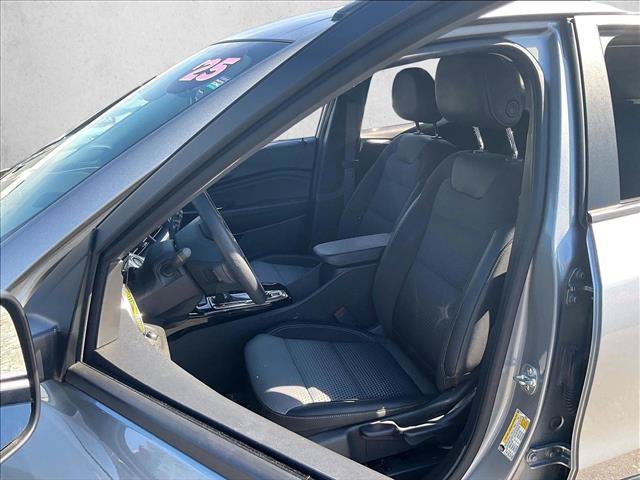 Used 2025 Chevrolet Trax LT w/ Driver Confidence Package FWD image 24