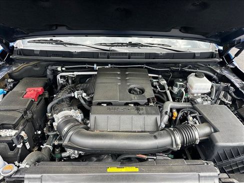 Certified 2025 Nissan Frontier SV RWD image 26