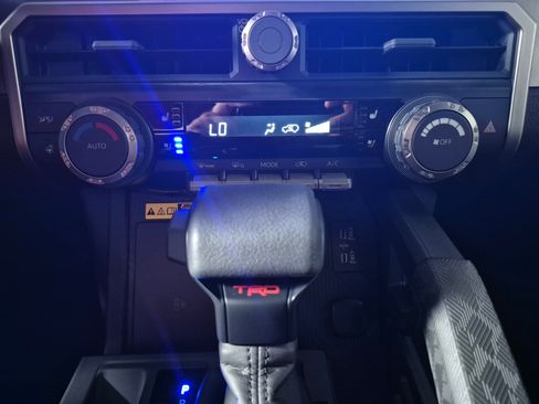 New 2026 Toyota 4Runner TRD Off-Road Premium AWD/4WD image 27