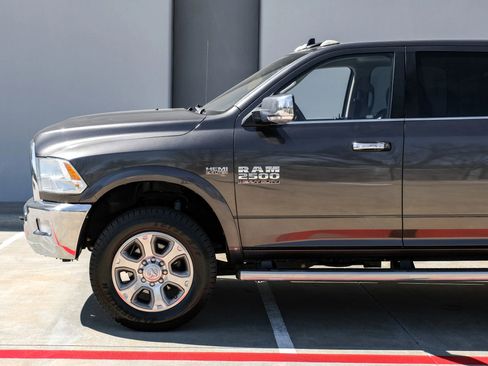 Used 2018 RAM 2500 Lone Star image 9
