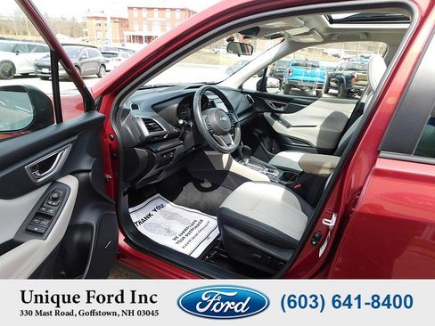 Used 2023 Subaru Forester Premium image 11
