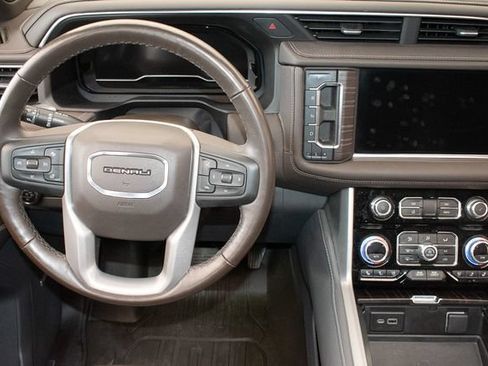 Used 2022 GMC Yukon Denali w/ Max Trailering Package AWD/4WD image 18