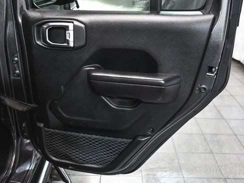 Used 2019 Jeep Wrangler Unlimited Sport S image 11