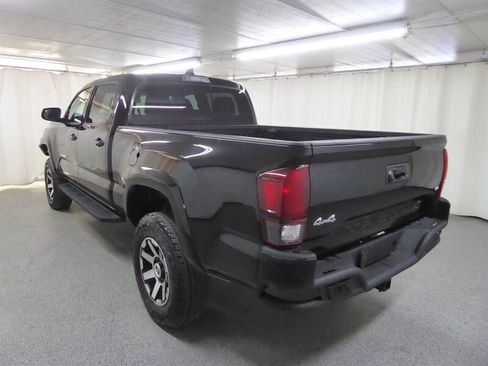 Used 2023 Toyota Tacoma SR5 AWD/4WD image 4