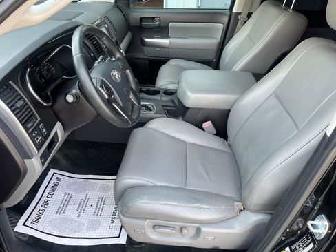 Used 2018 Toyota Sequoia SR5 w/ Premium Package AWD/4WD image 11