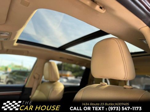 Used 2019 Toyota Highlander Limited Platinum FWD image 16