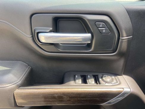 Used 2021 Chevrolet Silverado 1500 LT Trail Boss w/ Convenience Package II AWD/4WD image 15