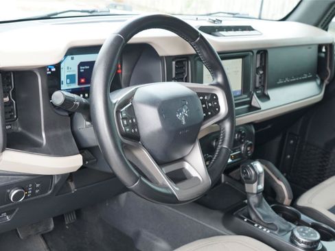 Used 2021 Ford Bronco Big Bend w/ Sasquatch Package AWD/4WD image 9