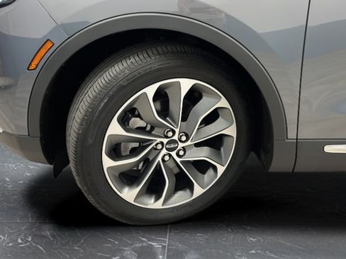 Used 2023 Lincoln Nautilus Reserve AWD/4WD image 36