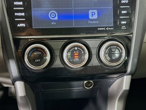 Used 2017 Subaru Forester 2.5i Premium image 22