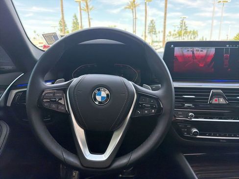 Used 2023 BMW 530i w/ Premium Package RWD image 17