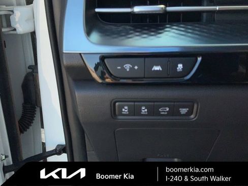 Used 2024 Kia Carnival SX Prestige image 20