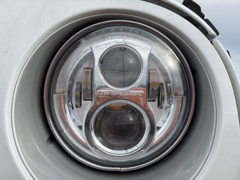 Used 2017 Jeep Wrangler Unlimited Sahara w/ Dual Top Group image 10