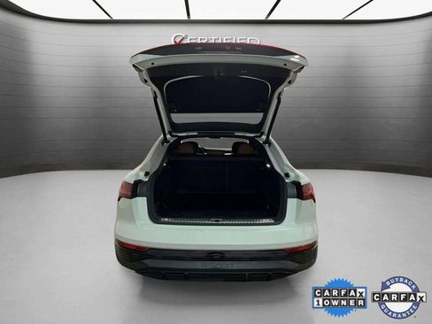 Used 2024 Audi Q8 e-tron Premium image 7