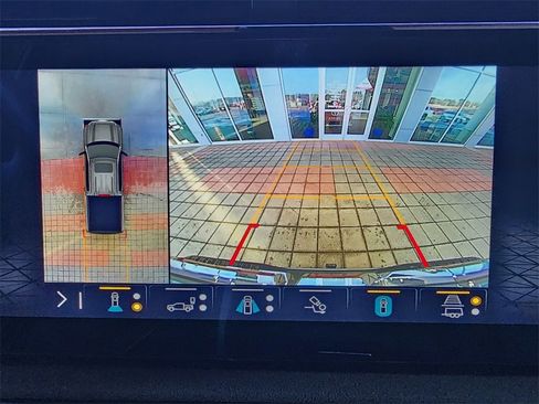 Used 2023 GMC Sierra 1500 AT4 image 24