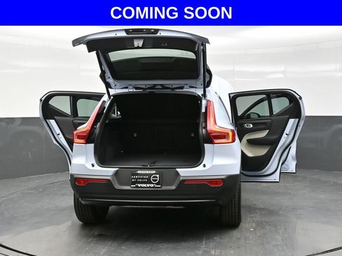 Used 2026 Volvo XC40 B5 Plus AWD/4WD image 43