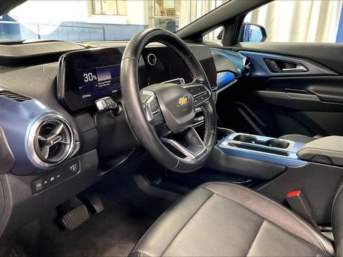 Used 2026 Chevrolet Equinox EV LT w/ Convenience Package II AWD/4WD image 8
