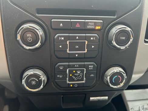 Used 2013 Ford F150 XLT w/ Luxury Equipment Group image 22