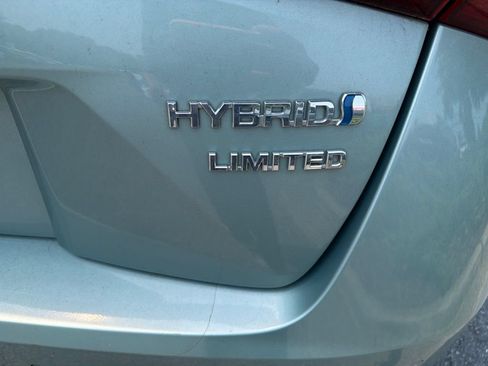 Used 2019 Toyota Prius Limited FWD image 6
