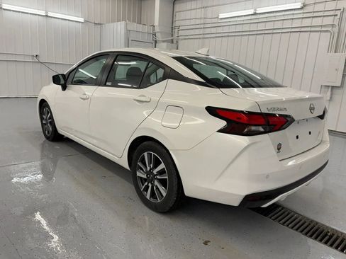 Used 2025 Nissan Versa SV FWD image 7