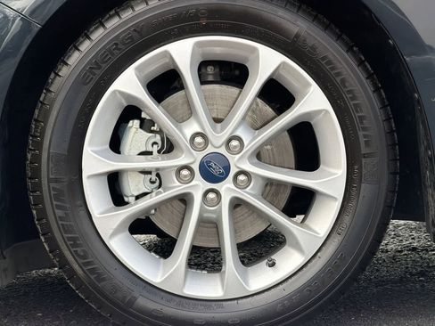 Used 2020 Ford Fusion SE FWD image 14
