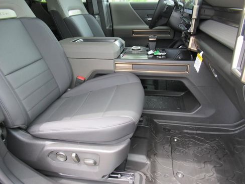 New 2025 GMC Hummer EV 2X image 9