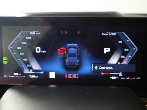 Used 2026 BMW X6 M60i image 4