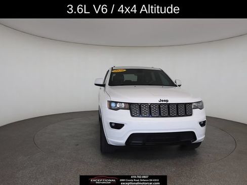 Used 2020 Jeep Grand Cherokee Altitude AWD/4WD image 30