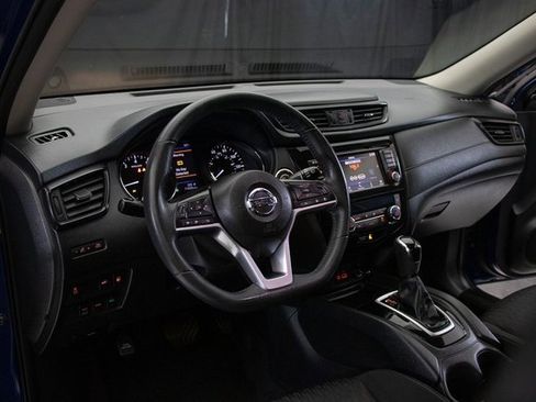 Used 2018 Nissan Rogue SV image 24