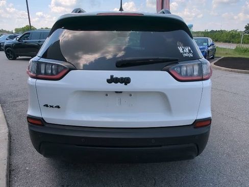 Certified 2021 Jeep Cherokee Latitude Plus AWD/4WD image 28
